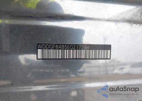 2014 Mercedes-Benz C 300 Sport 4Matic z USA, uszkodzony, nr VIN WDDGF8AB5EG217284